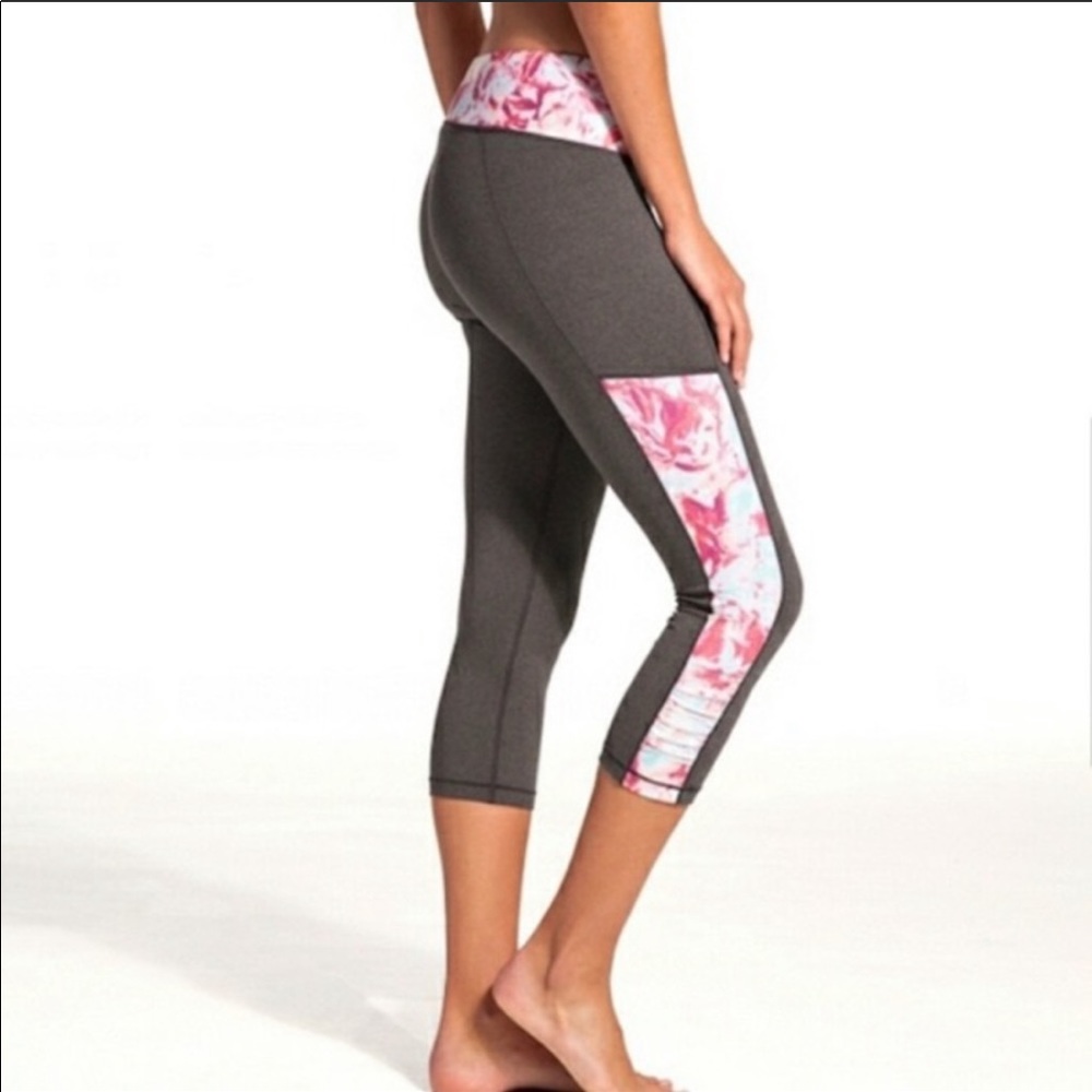 Calia leggings by Carrie Underwood size small